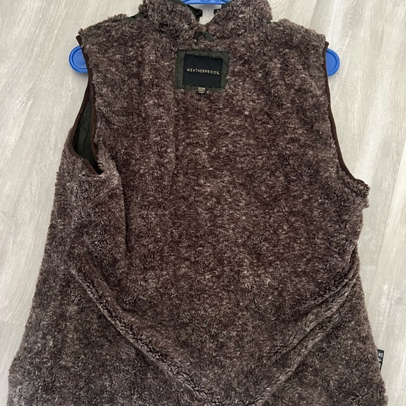 Good Condition Quilted Faux Fur Vest - Picture 4 of 4